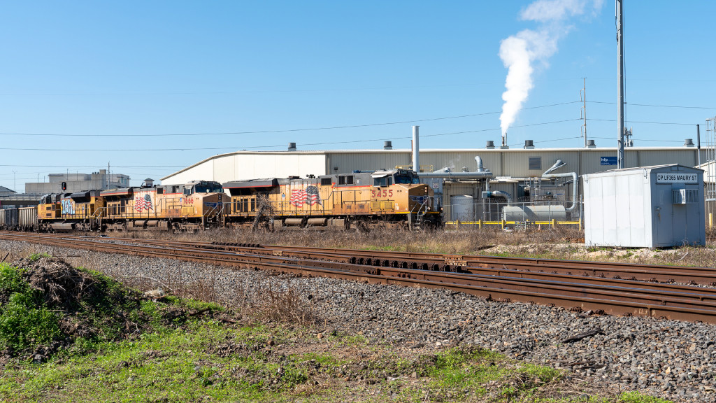 NB Rock Train at Tower 26